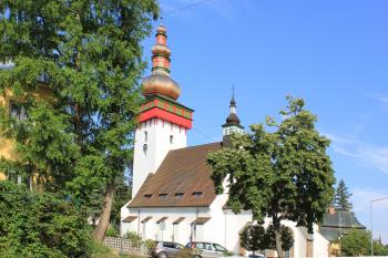kostel a fara (© Luděk Vláčil 09/2020)