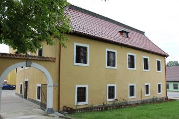 barokně-klasicistní budova bývalého královského solního úřadu (© Luděk Vláčil 08/2020)