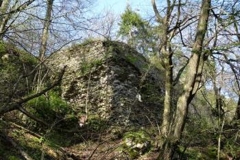 jižní nároží mladšího přístavku hradu (© Jan P. Štěpánek 05/2017)