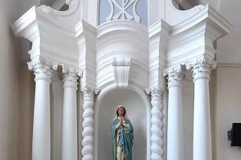 Kostel sv. Františka Xaverského v lotyšském Kaunasu (© Pavel Vítek 06/2015)