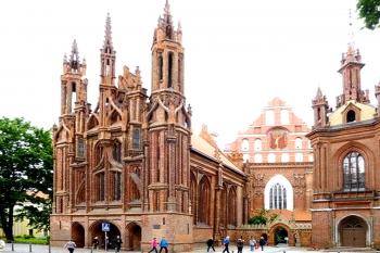 Kostel sv. Anny v litevském Vilniusu. (© Pavel Vítek 06/2015)