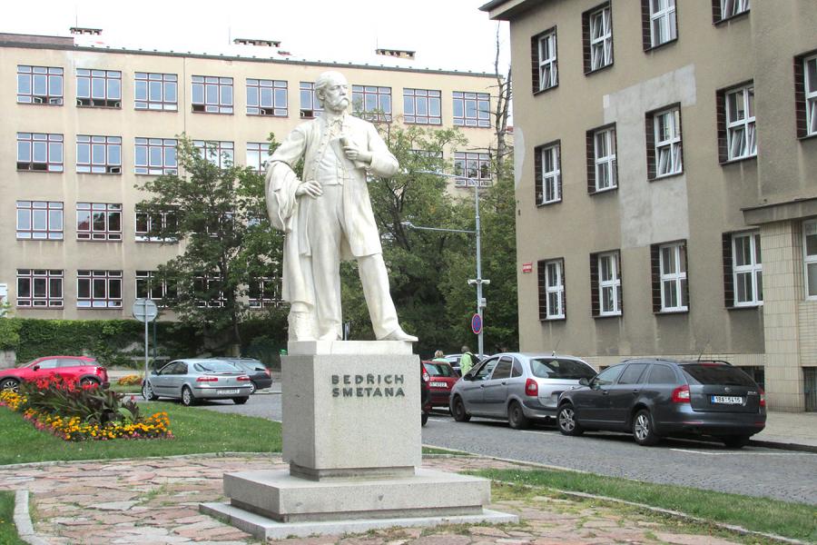 socha Bedřicha Smetany