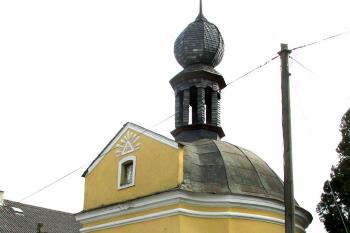 Kaple sv. Rodiny v Žádlovicích, části města Loštice. (© Pavel Vítek 09/2020)