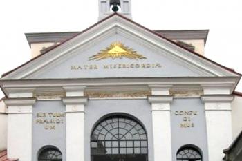 Brána úsměvů, nebo také Jitřní brána, v litevském Vilniusu (© Pavel Vítek 06/2015)