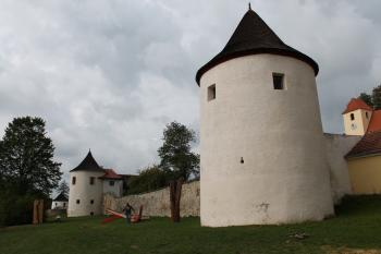 tvrz Žumberk (© Vlastislav Mareček, 09/2015)