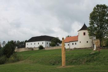 tvrz Žumberk (© Vlastislav Mareček, 09/2015)