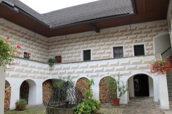 tvrz Žumberk (© Vlastislav Mareček, 09/2015)