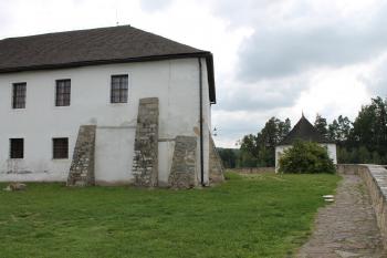 tvrz Žumberk (© Vlastislav Mareček, 09/2015)