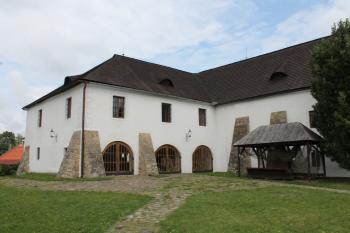 tvrz Žumberk (© Vlastislav Mareček, 09/2015)