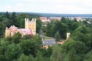 Zámek z předbraní hradu Nečtiny/Preitenstein (© Ivan Grisa, 08/2008)