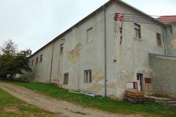 Jz. nároží západního křídla (© Dušan Dohňanský 10/2020)