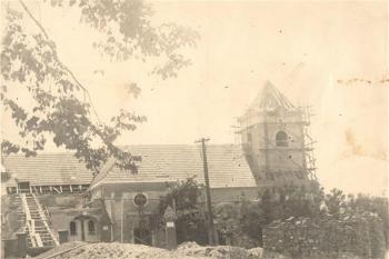 Oprava po požáru v r. 1945 (© zdroj: https://www.branisovice.cz)