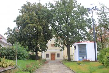 kostel  a památník Prokopa Diviše (© Luděk Vláčil 09/2020)