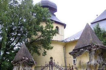 severovýchodní nároží zámku ( © Jan P. Štěpánek 08/2006)