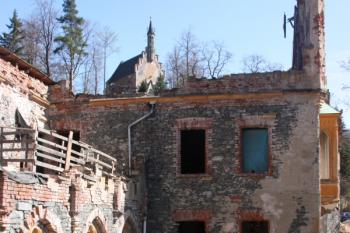 Pohled ze západního paláce k východu ( © Ivan Grisa 04/2011)