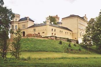 Zámek Chýše (2003 ©Luděk Pitter)