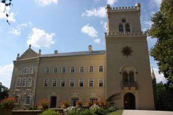 Hlavní průčelí ( © Ivan Grisa 08/2009)
