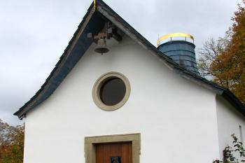 Kaple Jména Panny Marie v Kamenných Žehrovicích u Kladna (© Pavel Vítek 10/2020)