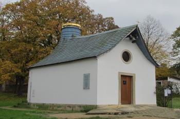 Kaple Jména Panny Marie v Kamenných Žehrovicích u Kladna (© Pavel Vítek 10/2020)