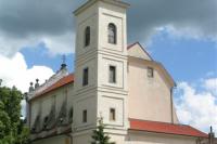 klášter pavlánů s kostelem Nejsvětější Trojice