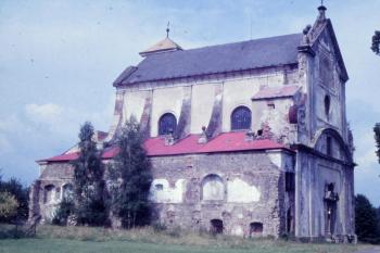 Kostel od jihu ( © Ivan Grisa 08/1991)