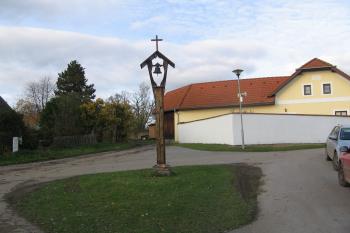 dřevěná zvonička (© Jaroslav Špiroch 11/2020)