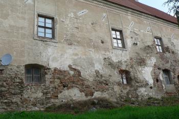Jižní průčelí. (© Ondřej Drlík, 02/2012)