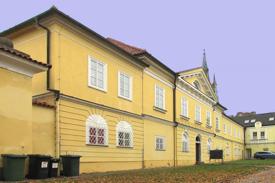 předměstská usedlost
