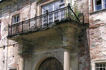 Portikus ( © Luděk Pitter 06/2005)