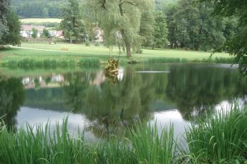 zámecký rybník s Neptunem (© Jaromír Schoffer, 07/2010)