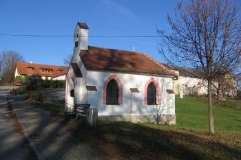 pohled na kapli od jihu (© Marcela Váňová 11/2020)