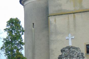 Napojení hradní a kostelní věže (© Dušan Dohňanský  05/2021)