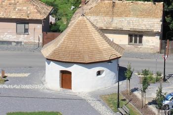 jediná zachovalá část městského opevnění (© Luděk Vláčil 08/2020)