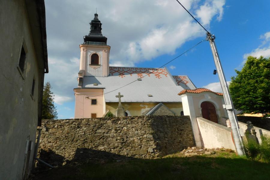  kostel sv. Petra a Pavla