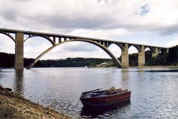 Pohled od Vltavy (2003 ©Jiří Cukr)