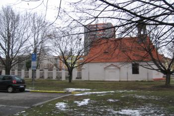 pohled na morový špitál z jihu, na kapli druhotně zazděný původní přímý vstup (© Jaroslav Špiroch 01/2021)
