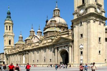 Katedrála Santa Maria del Pilar ve španělské Zaragoze (© Pavel Vítek 06/2005)