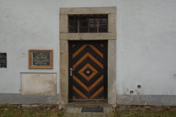 vstupní portálek do presbytáře (© Jaroslav Špiroch  01/2022)