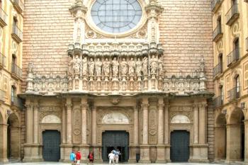 Klášter Monserrat v horách nad Barcelonou ve Španělsku (© Pavel Vítek 06/2005)