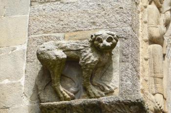 detail výzdoby průčelí katedrály (© Milan Caha 05/2015)