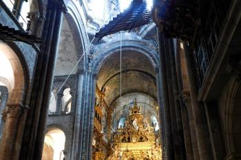 hlavní oltář (© Milan Caha 05/2015)