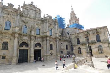 boční vchod (© Milan Caha 05/2015)