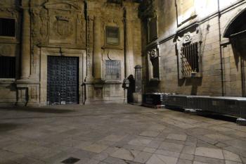 stín připomínající legendu o zakletém mnichovi (© Milan Caha 05/2015)