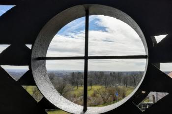 Výzdoba rozhledny Šiška (© Simona Kidlesová 03/2021)