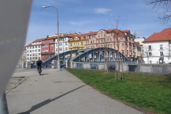 pohled na most z jihovýchodu (© Marcela Váňová 04/2021)