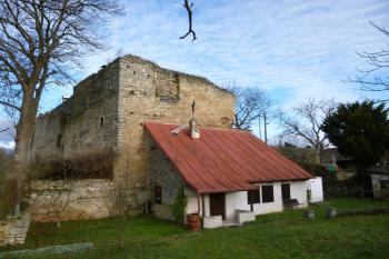 Hrádek-zřícenina hradu (© Vlastislav Mareček, 12/2015)