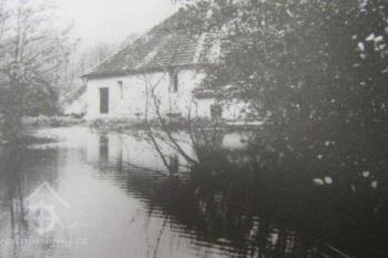 Pešlův hamr a mlýn, 70. léta (© repro Technické památky v Čechách)