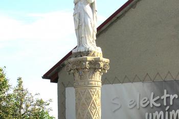 Socha Panny Marie v Charvátech u Olomouce (© Pavel Vítek  09/2025)