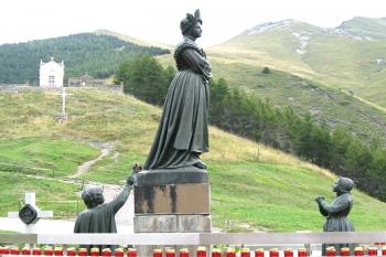 Bazilika Notre-Dame de la Salette v La Salette - Fallavaux v Alpách ve východní Franci (© Pavel Vítek 06/2005)