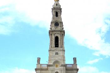 Bazilika Panny Marie Růžencové v portugalském městě Fátima. (© Pavel Vítek 06/2005)